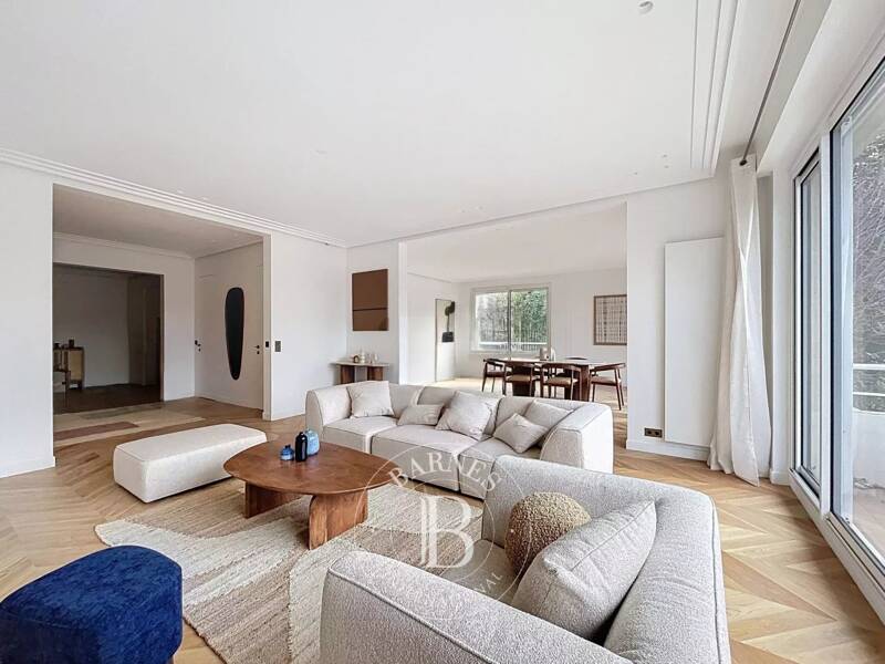 Maison à louer, 164m², PARIS 16E