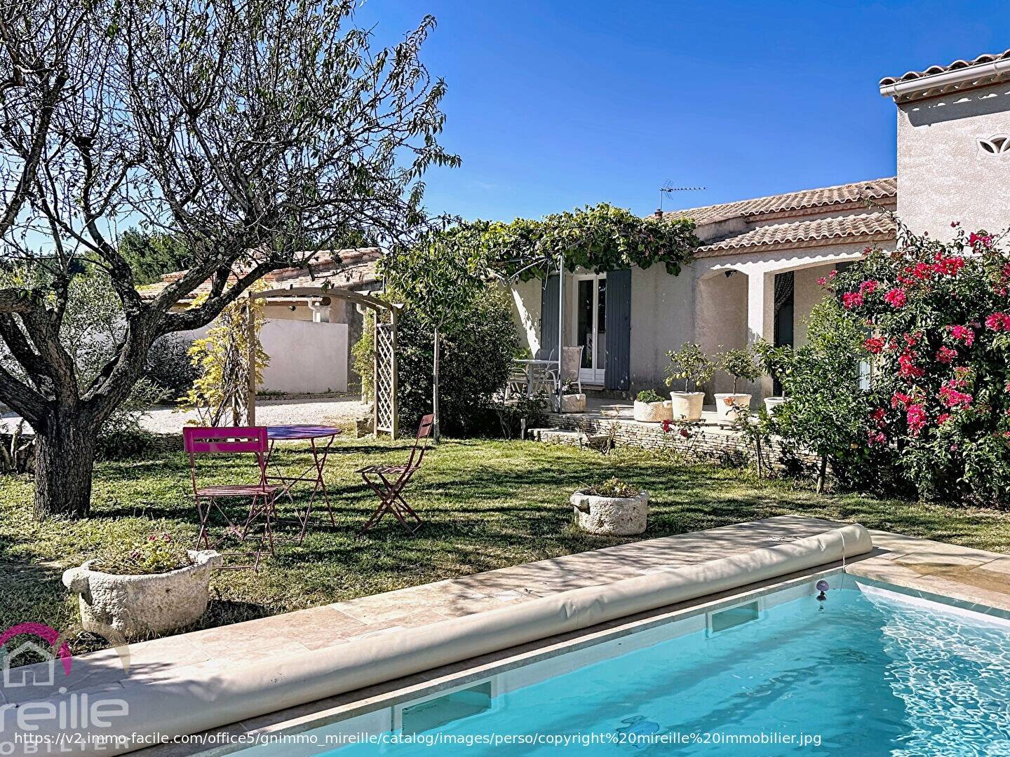Maison à vendre, 169m², JONQUIERES SAINT VINCENT