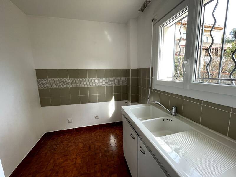 Maison à louer, 40m², SAUSSET LES PINS