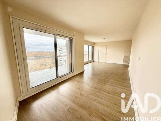 Appartement à vendre 165 000 € 4 pièces 2 chambres 79 m² Étage 11/12 Centre Ville Tremblay-en-France 93290