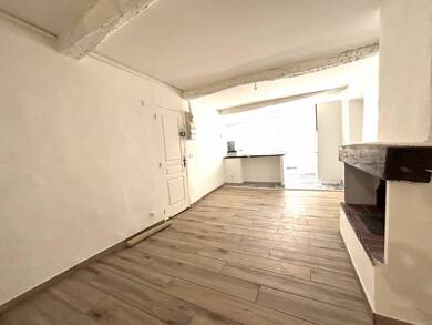 Appartement à vendre 69 000 € 1 pièce 40 m² Étage 1/2 Le Val 83143
