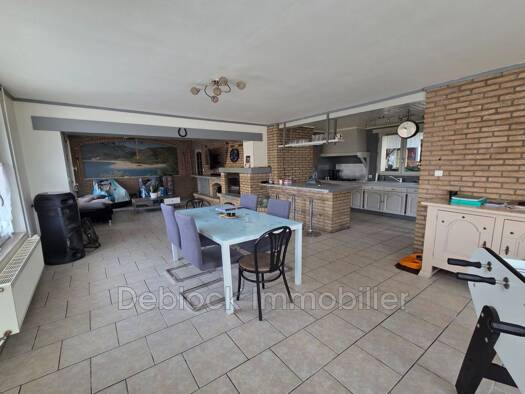 Maison à vendre 261 250 € 5 pièces 4 chambres 184 m² 1 418 m² de terrain Crochte 59380