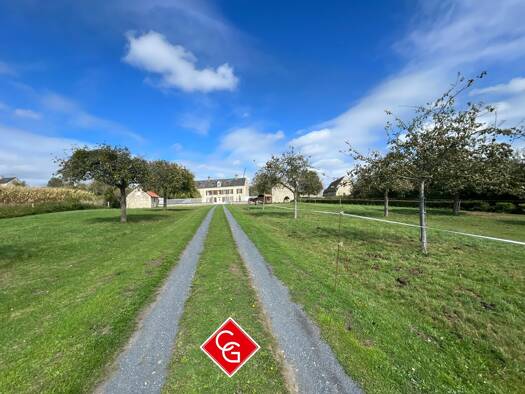 Ferme à vendre 399 500 € 5 pièces 3 chambres 137 m² 9 527 m² de terrain Bayeux 14400