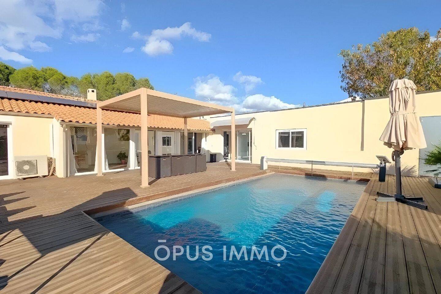 Maison à vendre, 152m², GALLARGUES LE MONTUEUX
