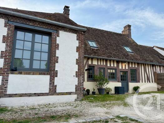 Maison à vendre 299 000 € 4 pièces 2 chambres 107 m² 538 m² de terrain Abondant 28410