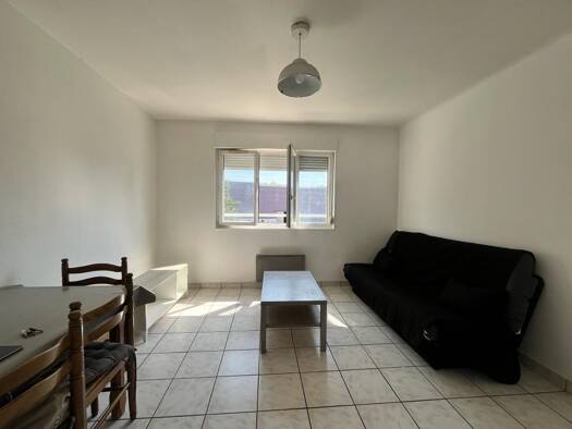 Appartement à louer 570 € 2 pièces 38,1 m² Mazières Bourges 18000