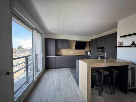 Appartement à vendre 309 750 € 3 pièces 2 chambres 73,59 m² 3ème étage Olivet 45160