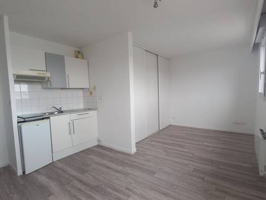 Appartement à louer - logement étudiant 515 € 1 pièce 25,2 m² Étage 4/4 dès le 02/06/2026 Saint Germain-Les Halles Amiens 80000