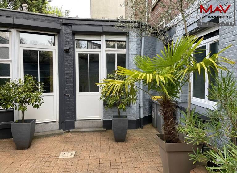 Appartement à vendre 499 370 € 9 pièces 4<br/>chambres 161 m²<br/>superficie RDC/5<br/>étage La Madeleine 59110