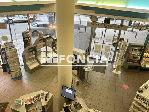 Local commercial à louer 7 875 € 174 m² de surface de vente Saint Michel-Tertiales-Le Rôleur Valenciennes 59300
