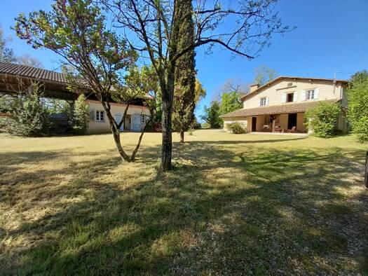 Villa à vendre 325 000 € 7 pièces 5 chambres 200 m² 6 700 m² de terrain Mauvezin 32120
