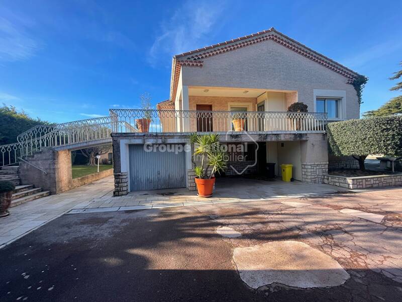 Maison à vendre, 255m², CHATEAUNEUF LES MARTIGUES