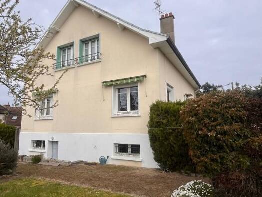 Maison à vendre 179 000 € 5 pièces 4 chambres 118 m² 643 m² de terrain Centre Ville Yzeure 03400