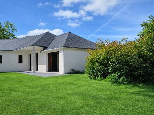 Maison à vendre 319 300 € 5 pièces 3 chambres 108 m² 1 465 m² de terrain Spézet 29540