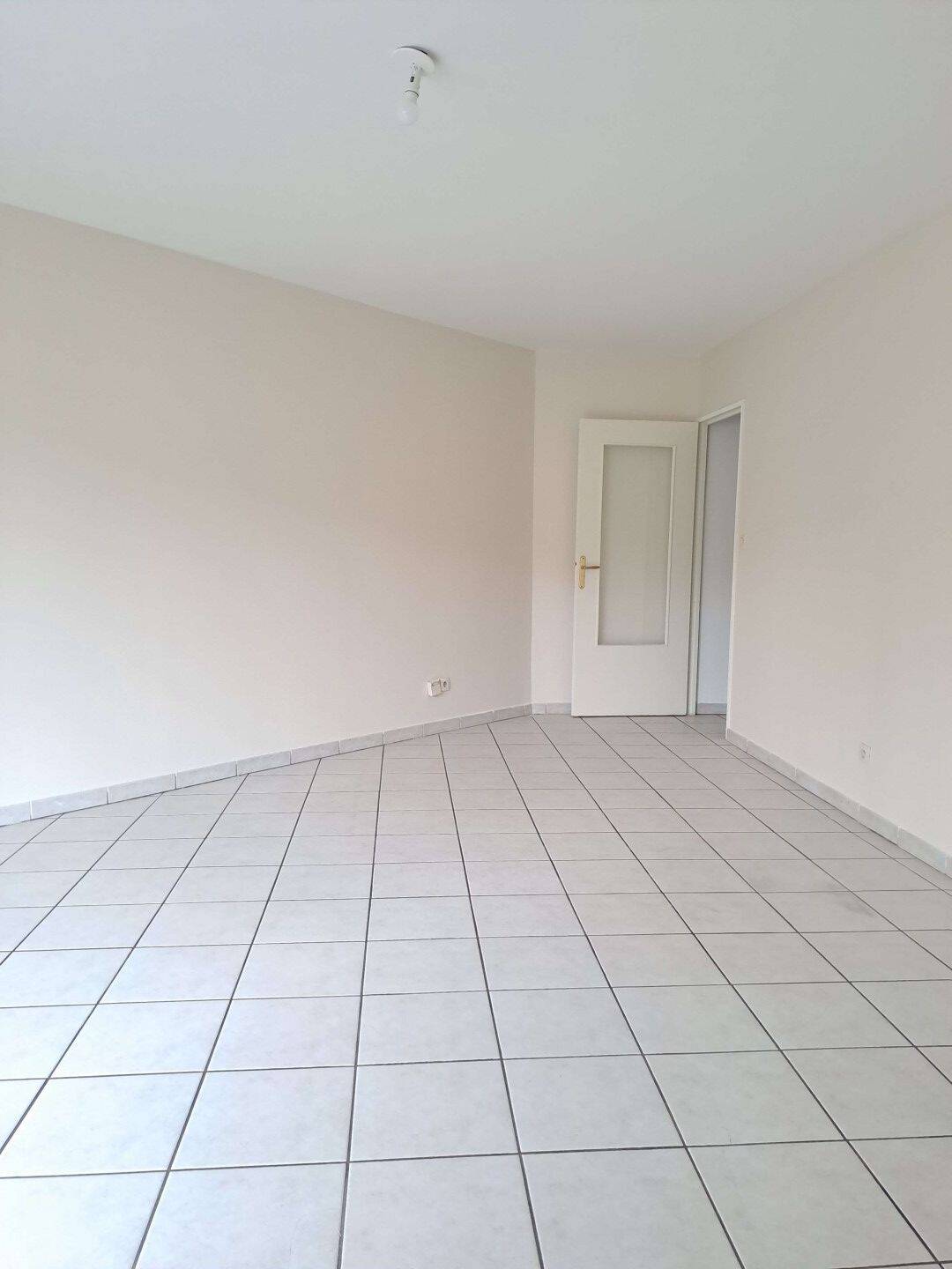 Maison à louer, 71m², TASSIN LA DEMI LUNE