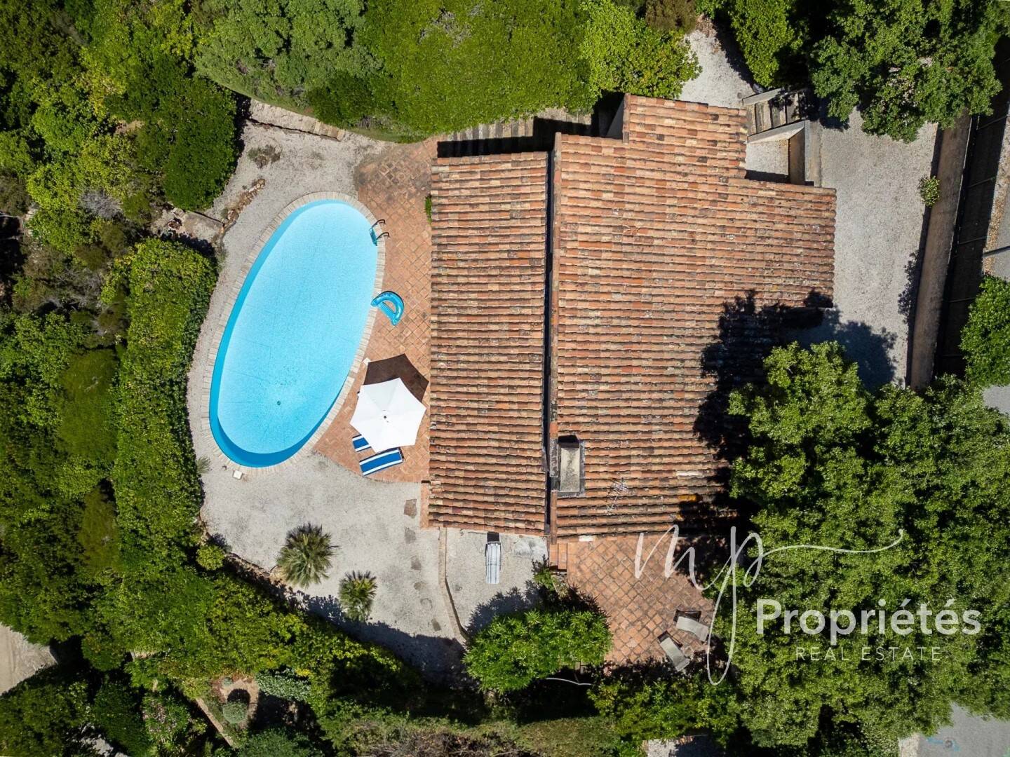 Maison à vendre, 130m², RAYOL CANADEL SUR MER