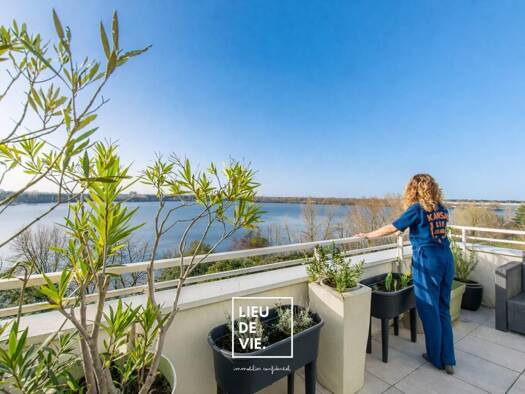 Appartement à vendre 365 000 € 5 pièces 4 chambres 109 m² Étage 5/7 Bordeaux-Lac Bordeaux 33300