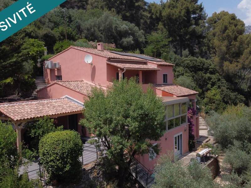 Maison à vendre, 250m², LE REVEST LES EAUX