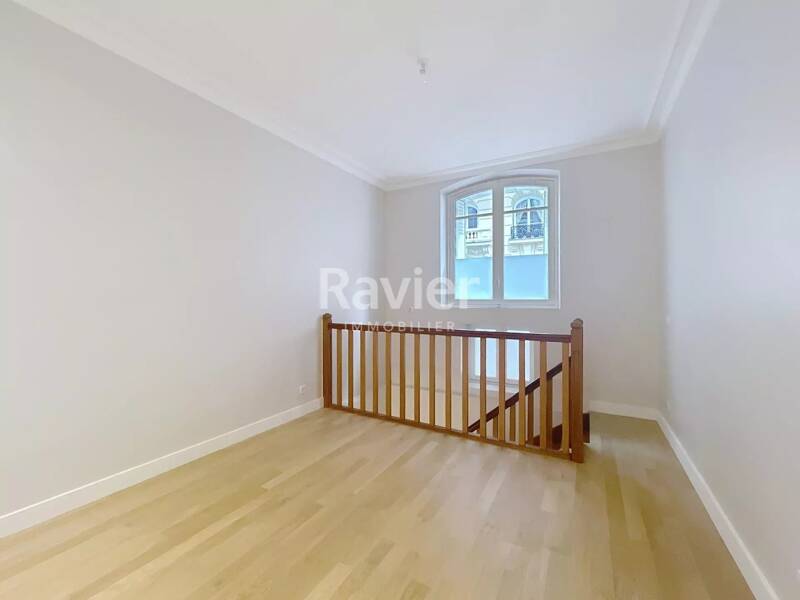 Maison à louer, 51m², PARIS 18E