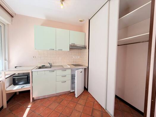 Appartement à louer 370 € 1 pièce 20 m² Bourges 18000