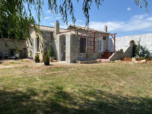 Maison à vendre 55 000 € 1 pièce 1 chambre 35 m² 8 446 m² de terrain Taize-Aizie 16700