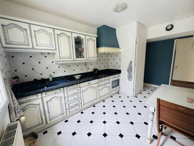 Maison à vendre 259 000 € 6 pièces 4 chambres 162 m² 3 024 m² de terrain Montcresson 45700