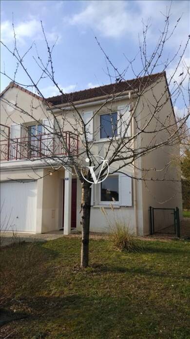 Maison à vendre 138 000 € 4 pièces 3 chambres 88 m² 265 m² de terrain Centre Ville Vendome 41100