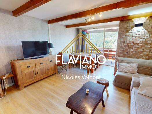 Appartement à vendre 154 100 € 2 pièces 1 chambre 43,2 m² 6ème étage Enchastrayes 04400