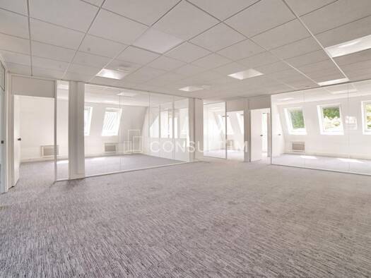 Espace bureau à vendre 953 400 € 227 m² de bureaux Hôtel de Ville Courbevoie 92400