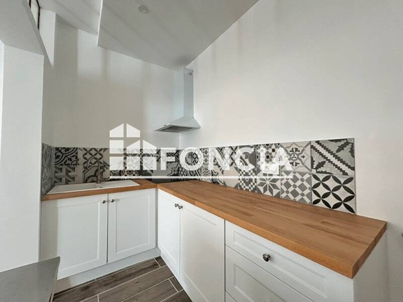 Maison à louer, 54m², CREISSAN