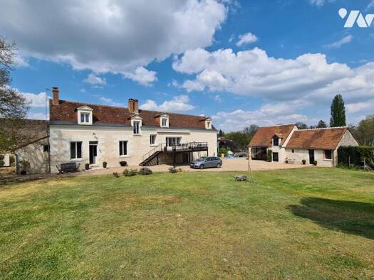 Maison à vendre 699 000 € 8 pièces 5 chambres 258 m² 4 889 m² de terrain Francueil 37150