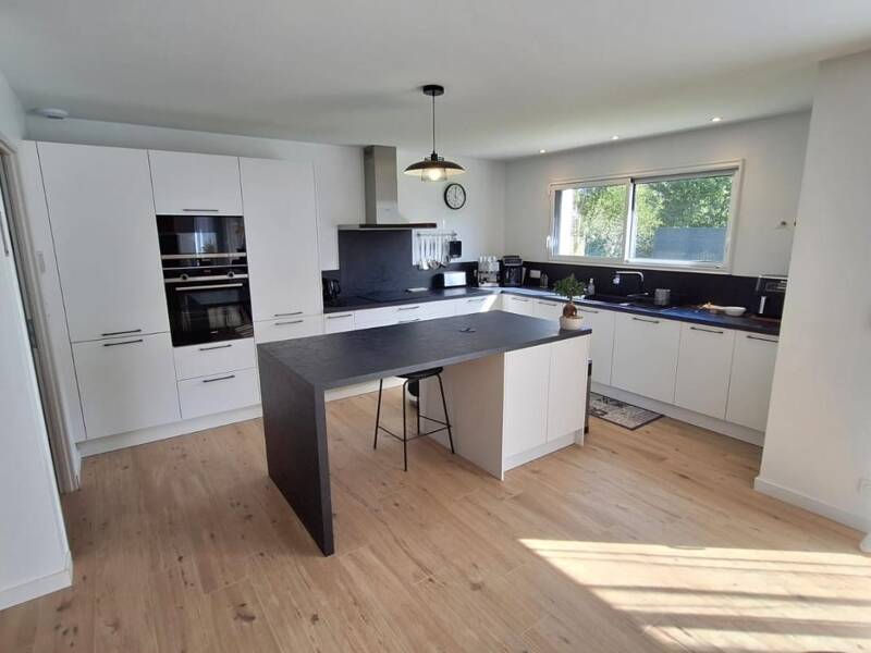 Maison à vendre, 155m², SURZUR