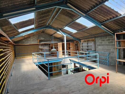 Maison de ville à vendre 159 750 € 6 pièces 5 chambres 160 m² 340 m² de terrain Loulay 17330