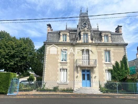 Maison à vendre 415 000 € 10 pièces 6 chambres 213 m² 900 m² de terrain Cinq-Mars-la-Pile 37130