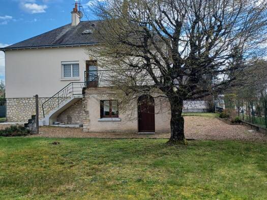 Maison à vendre 238 400 € 6 pièces 3 chambres 110 m² 701 m² de terrain Ouest-Sud Ouest Amboise 37400