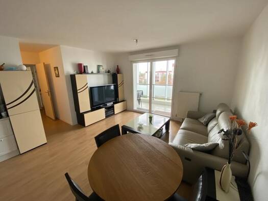 Appartement à vendre 176 499 € 3 pièces 2 chambres 58 m² Étage 5/6 Grand Pavois-Cimetiere Saint Paul Cenon 33150