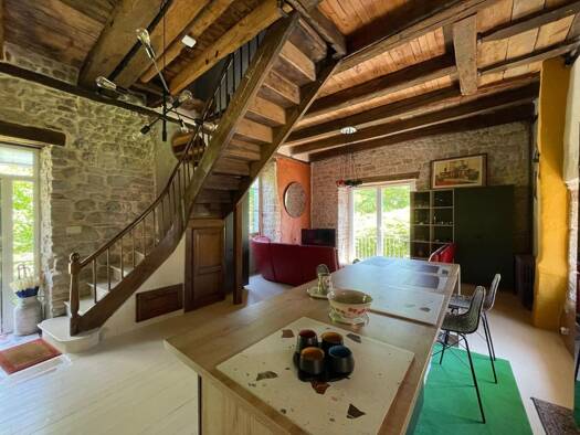 Maison à vendre 277 000 € 4 pièces 3 chambres 105 m² 1 025 m² de terrain Salles-la-Source 12330
