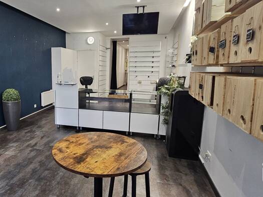 Boutique à vendre 29 900 € 80 m² de surface de vente Bordeaux Sud Bordeaux 33000
