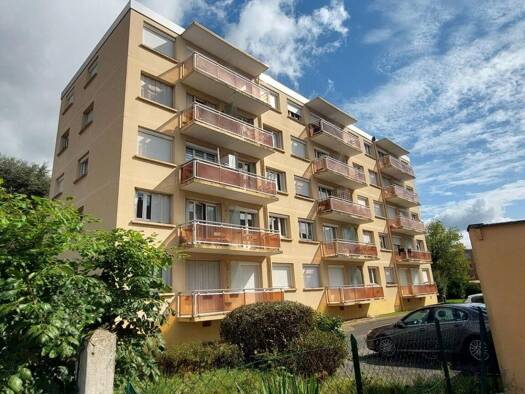 Appartement à louer 440 € 1 pièce 32 m² 3ème étage dès le 17/04/2026 Belleroche Villefranche-sur-Saône 69400