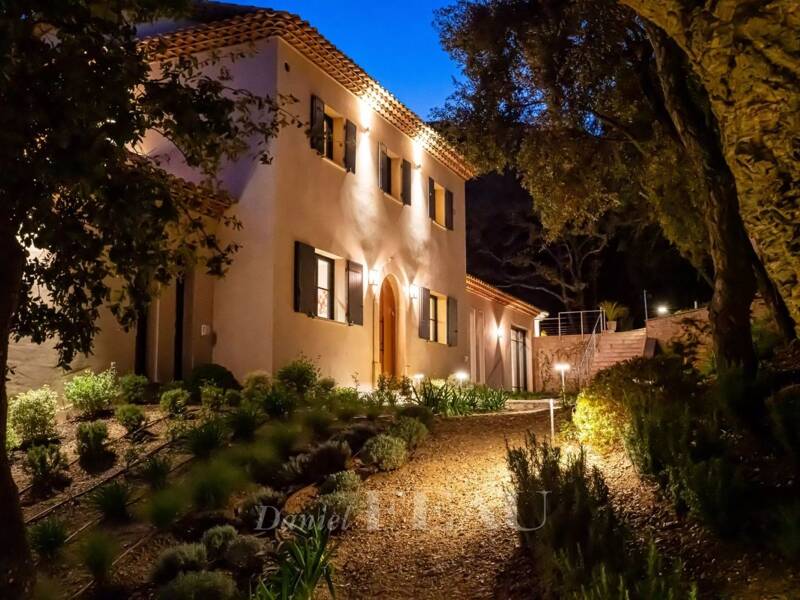 Maison à vendre, 352m², LA CROIX VALMER