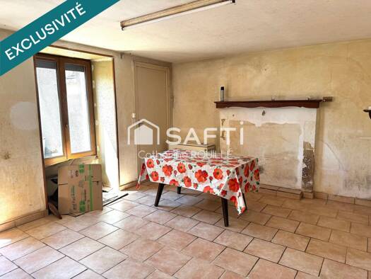 Maison à vendre 51 000 € 5 pièces 2 chambres 95 m² 979 m² de terrain Soudan 79800