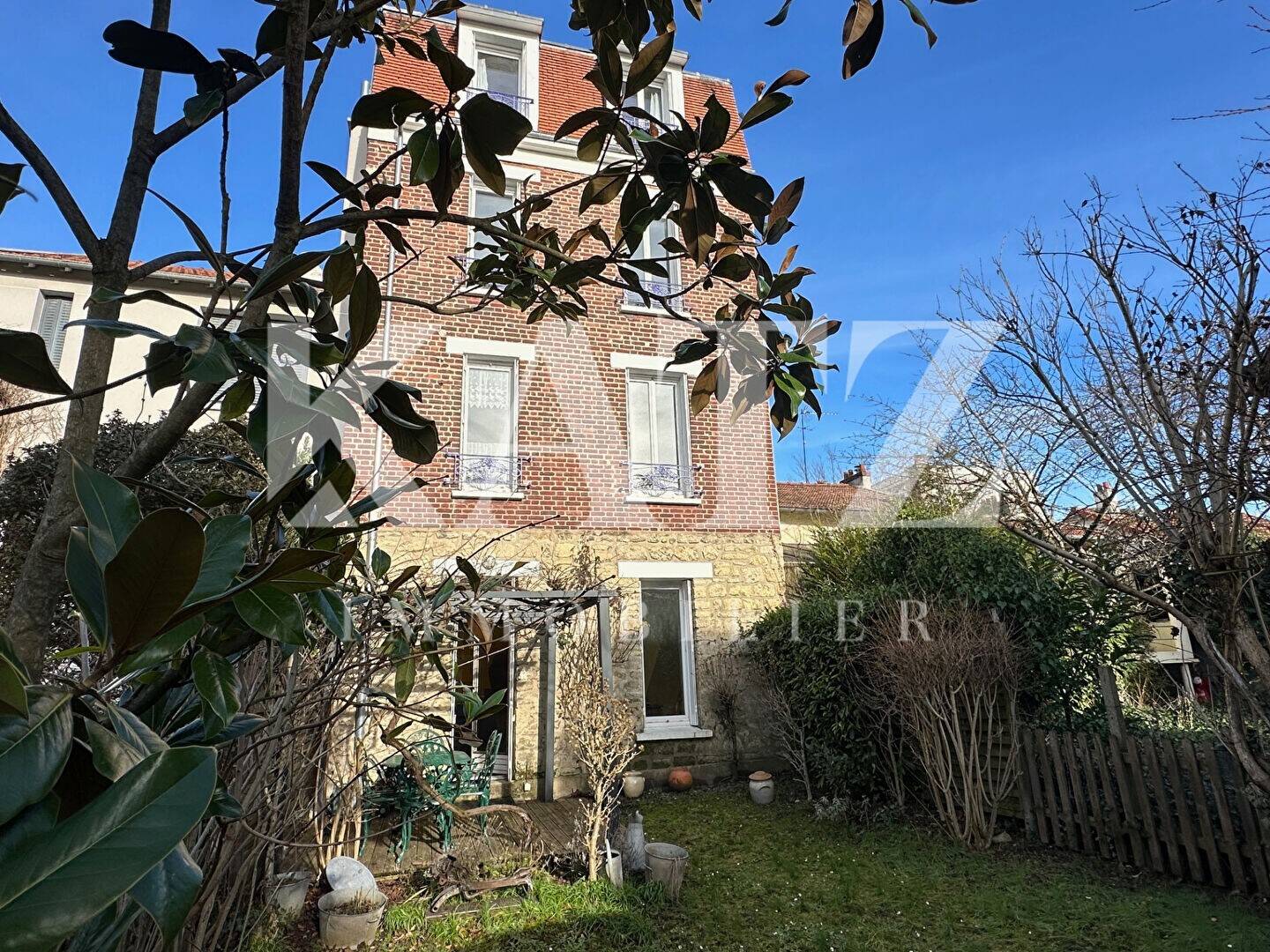 Maison à vendre, 191m², SURESNES