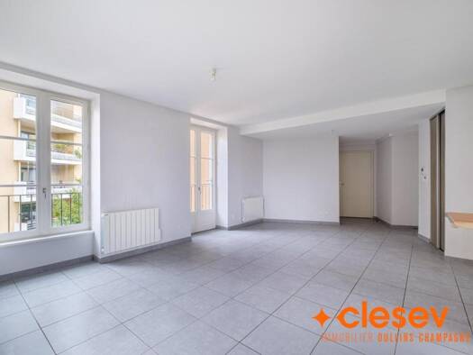 Duplex à vendre 249 000 € 1 pièce 2 chambres 70 m² 1er étage Vosne-Etete Noire Neuville-sur-Saône 69250