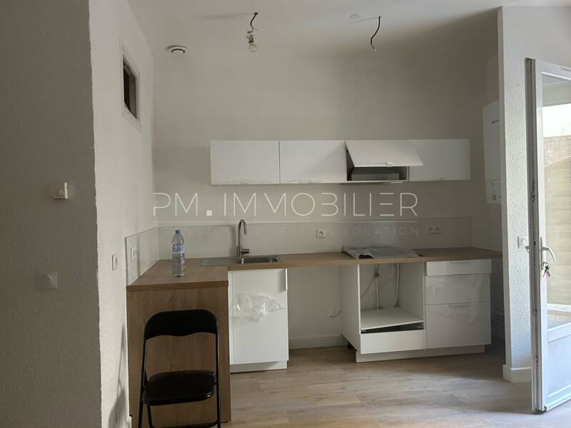 Maison à louer, 49m², MARSEILLE 8E