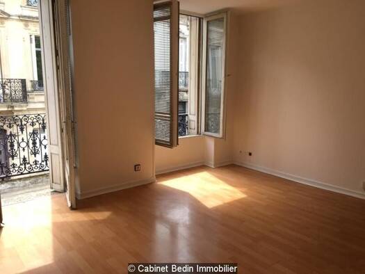 Appartement à louer - logement étudiant 414 € 1 pièce 24 m² Étage 1/2 dès le 23/04/2026 Bordeaux 33000