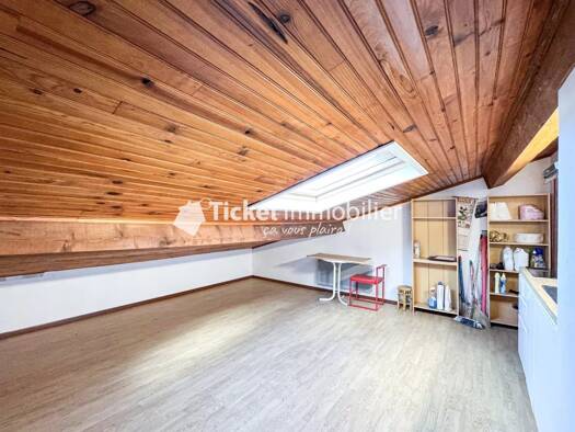 Appartement à vendre 134 000 € 4 pièces 2 chambres 39 m² Étage 1/1 Bruguières 31150