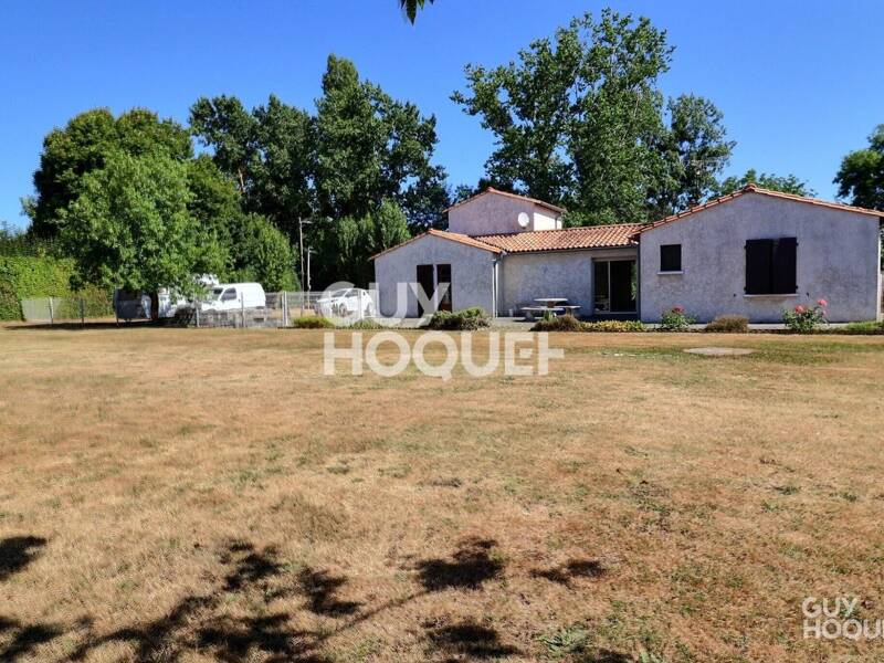 Maison à vendre, 133m², SURGERES