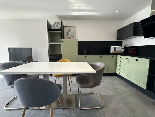 Appartement à vendre 152 000 € 4 pièces 2 chambres 69 m² 1er étage Houvergarten-Centre Ville Creutzwald 57150