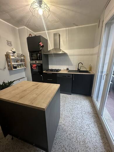 Appartement à vendre 182 000 € 4 pièces 1 chambre 75 m² RDC Périphérie Lunel 34400