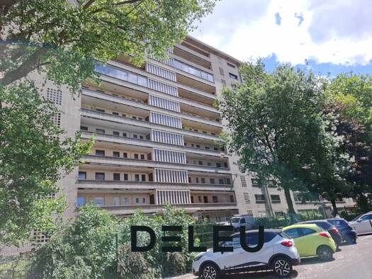 Appartement à louer 1 050 € 4 pièces 2 chambres 71 m² 8ème étage Francs-Brun Pain Tourcoing 59200